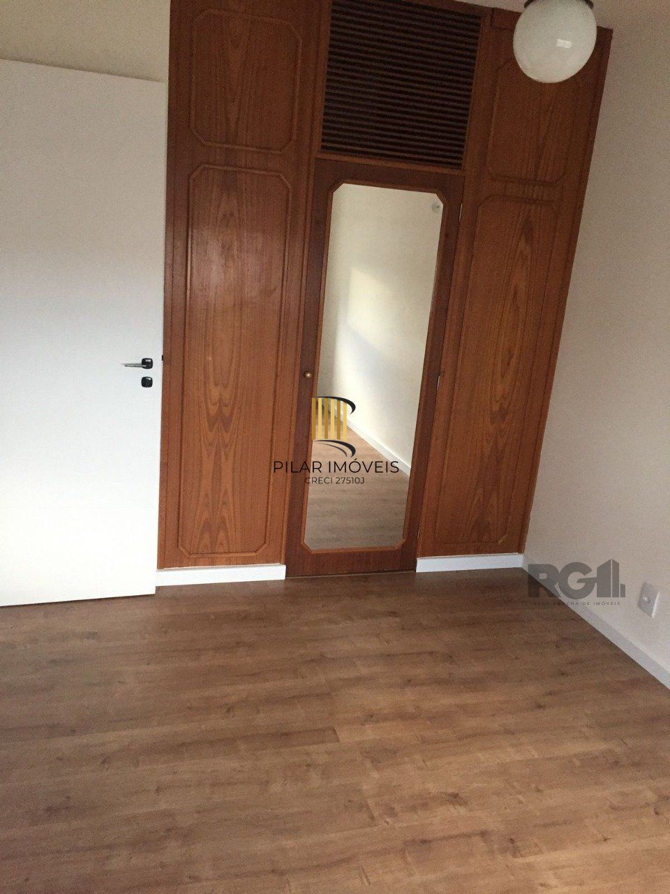   Excelente apartamento de dois dormitórios no bairro Bom Jesus em Porto Alegre. 