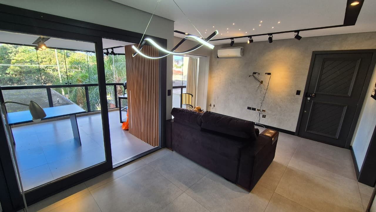 apartamento de 2 quartos, suíte e 1 vaga de garagem no bairro Menino Deus