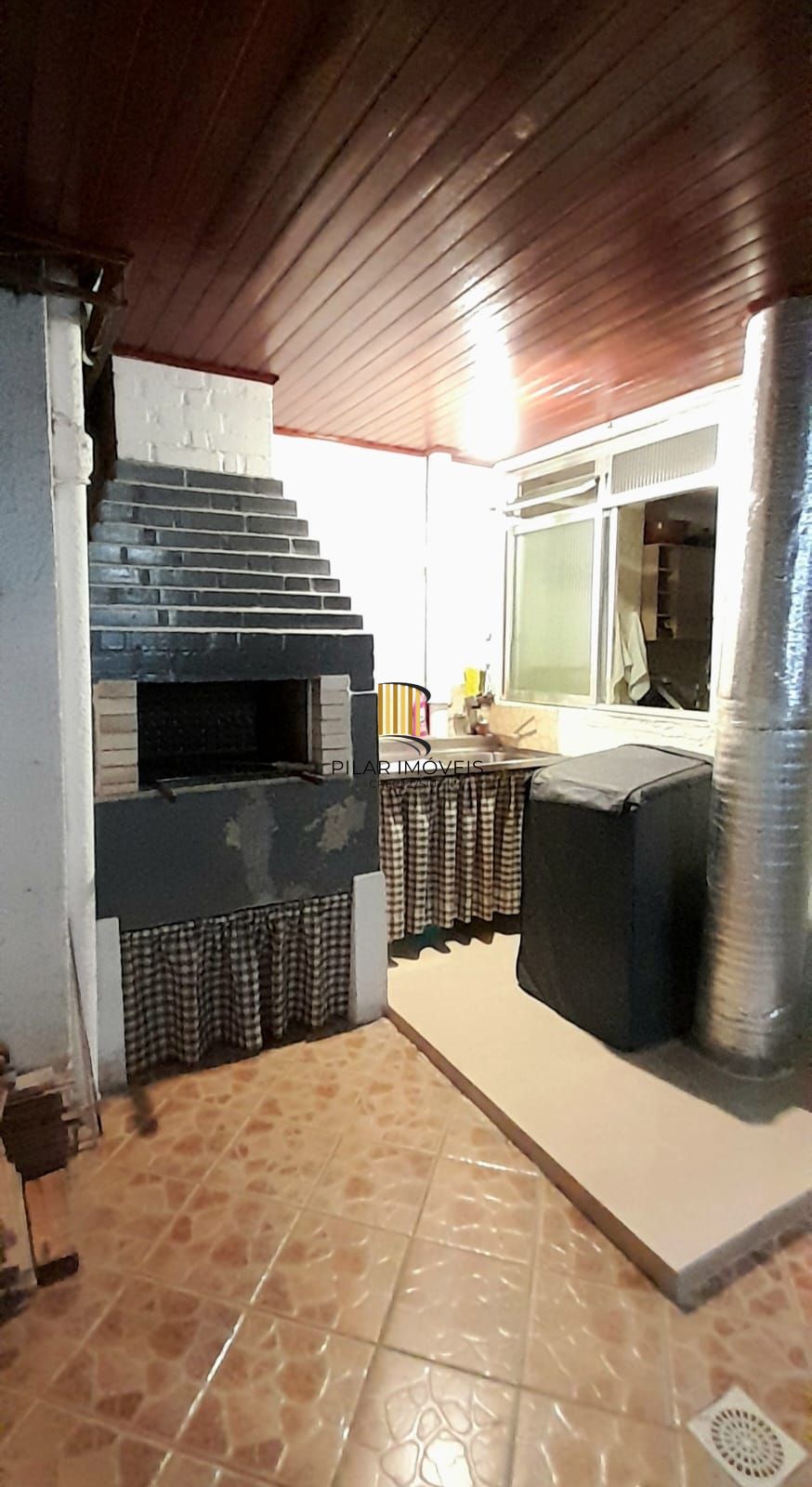 Apartamento de 2 quartos e 1 vaga de garagem no bairro Partenon em Porto Alegre