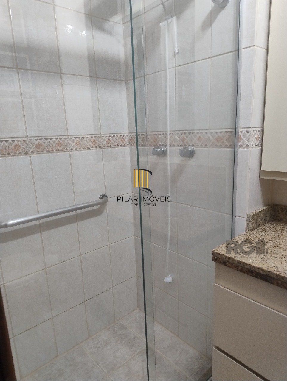 Apartamento para Venda - 72.98m², 3 dormitórios, suíte e 1 vaga - Menino Deus
