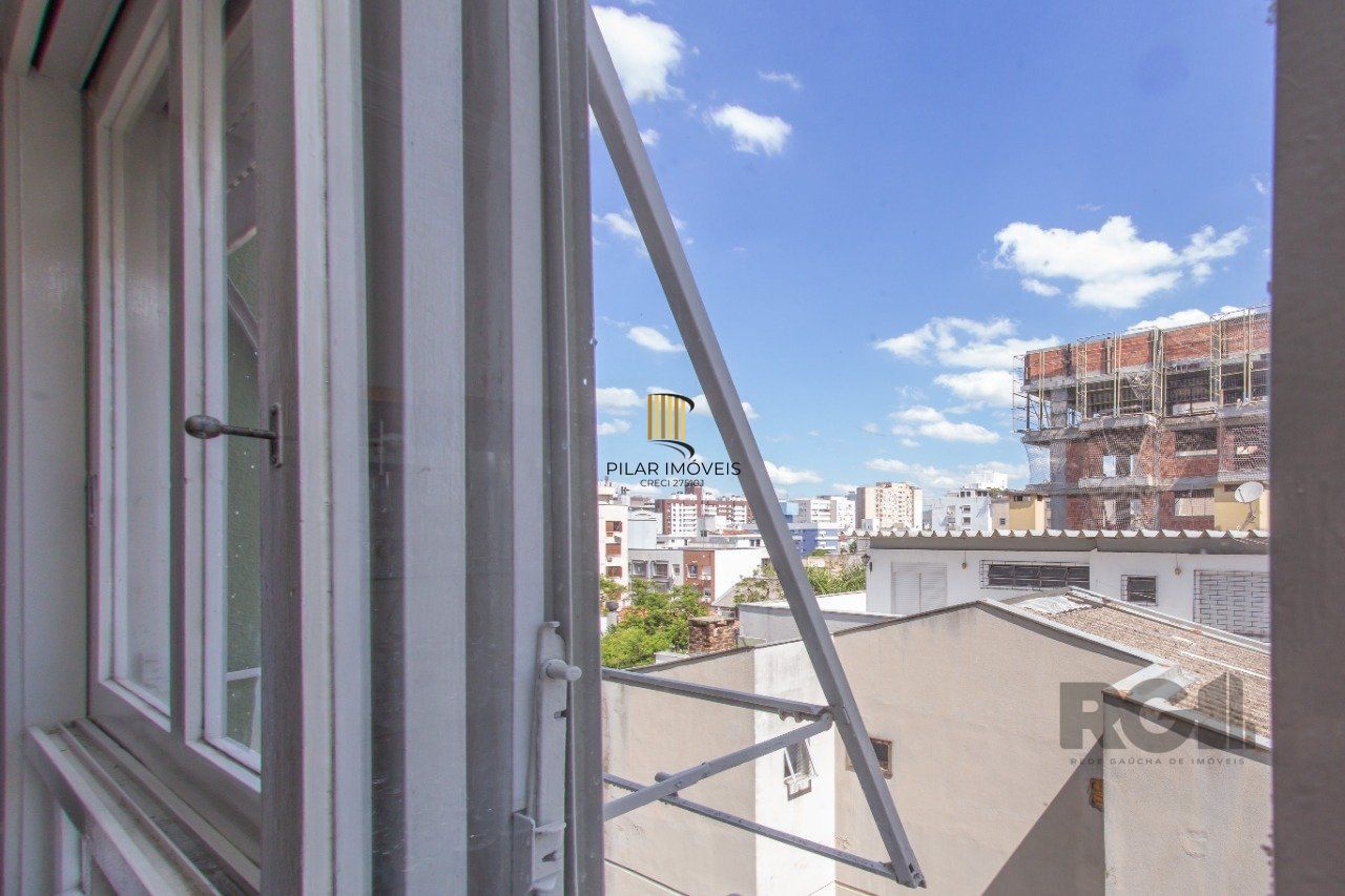 Apartamento Amplo e Bem Localizado - 3 Dormitórios, Suíte e Vaga Escriturada