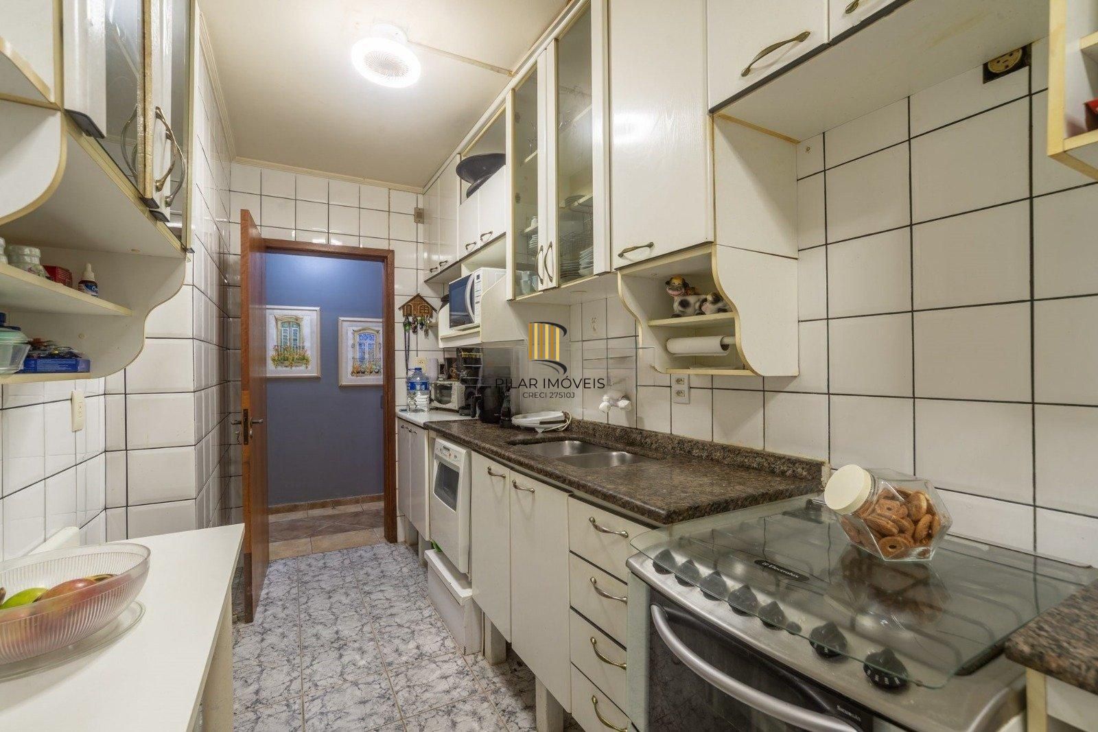 Apartamento de 3 quartos 1 vaga de garagem no bairro Menino Deus em Porto Alegre