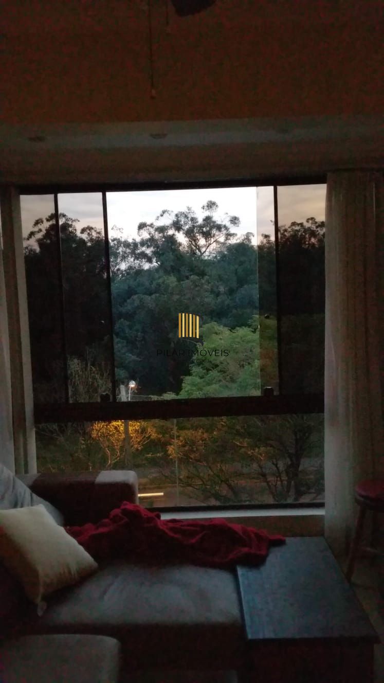 Apartamento de 2 quartos e 1 vaga de garagem no bairro Morro Santana em POA/RS