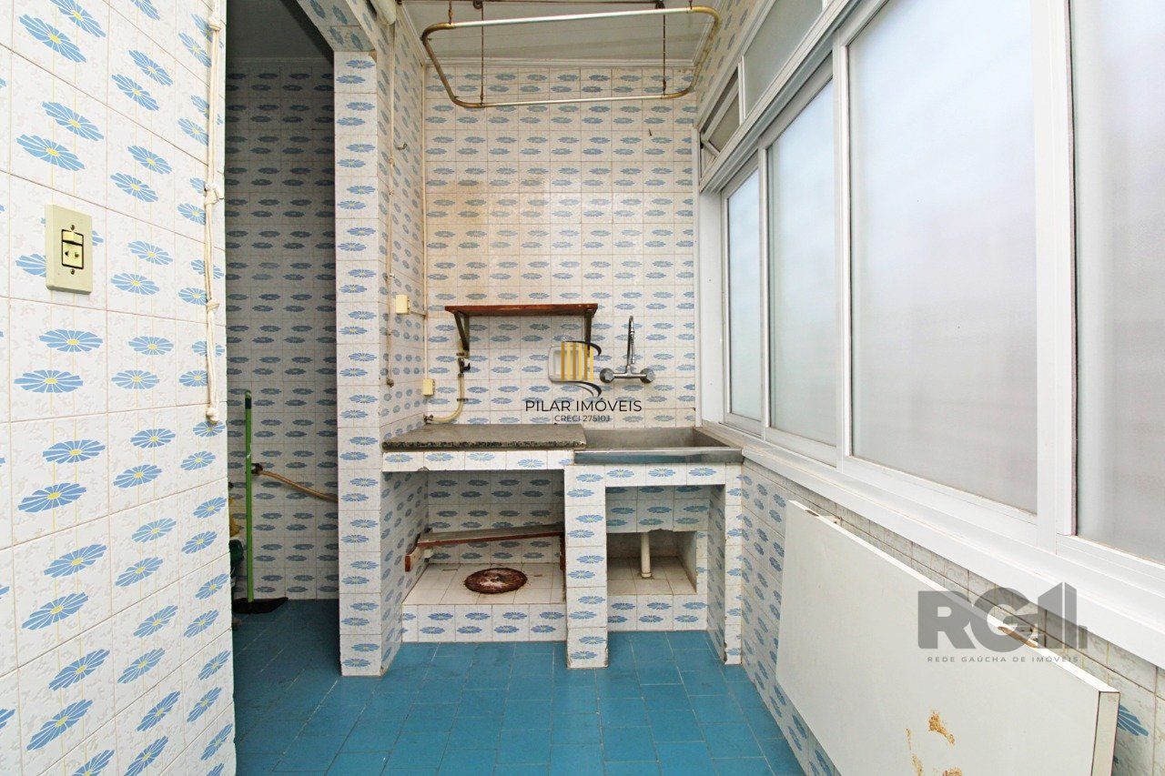 Venda Apartamento de três dormitórios, 01 vaga de garagem, com elevador