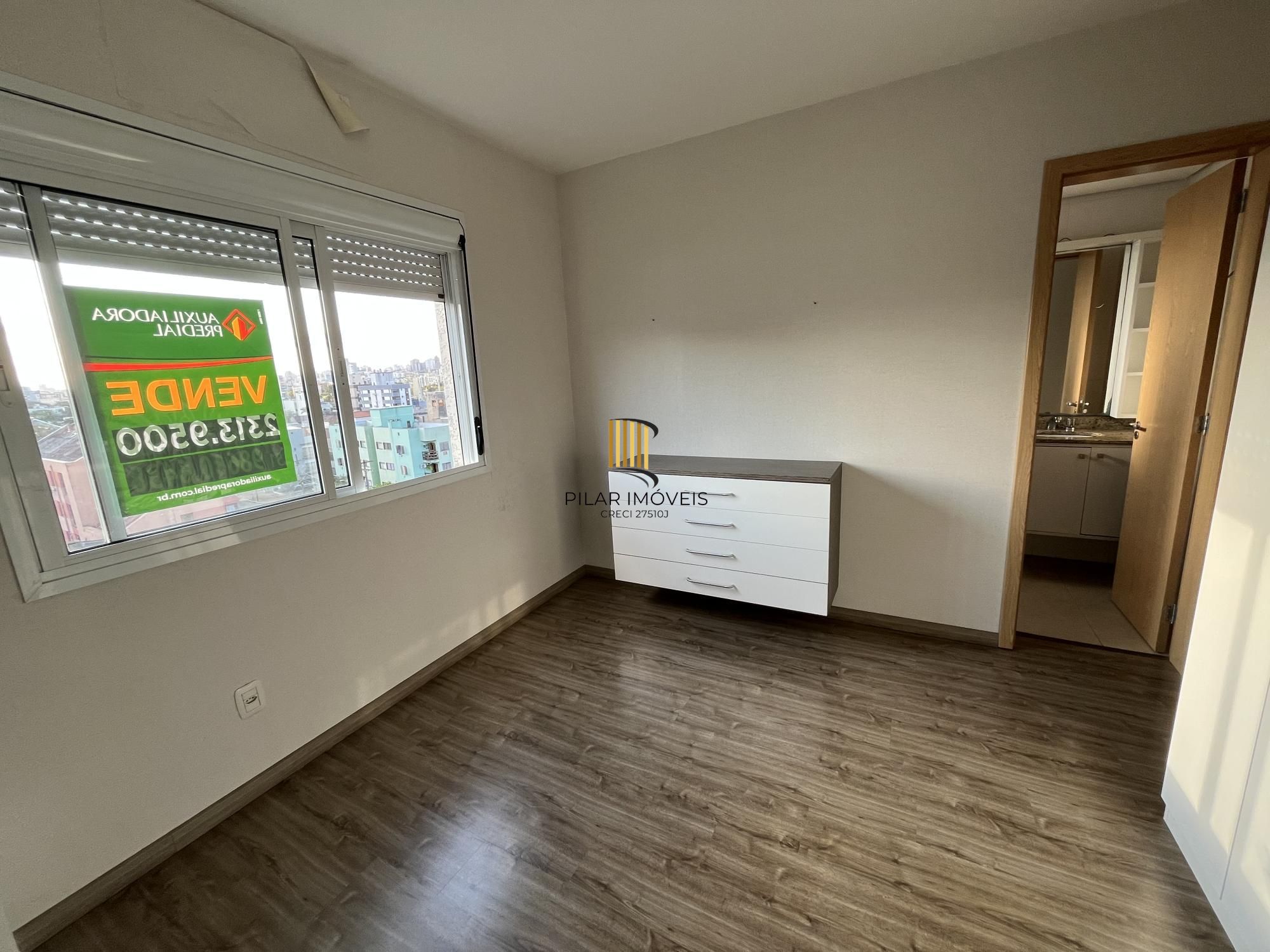 Apartamento de 2 quartos, suíte e 1 vaga de garagem no bairro Partenon em POA/RS