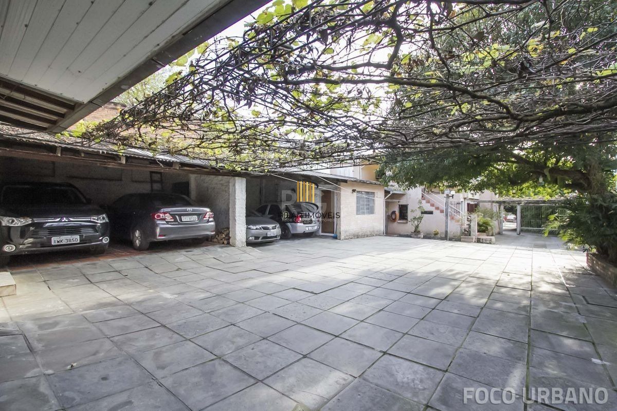 Casa para Venda - 1016m², 4 dormitórios, 6 vagas - Menino Deus