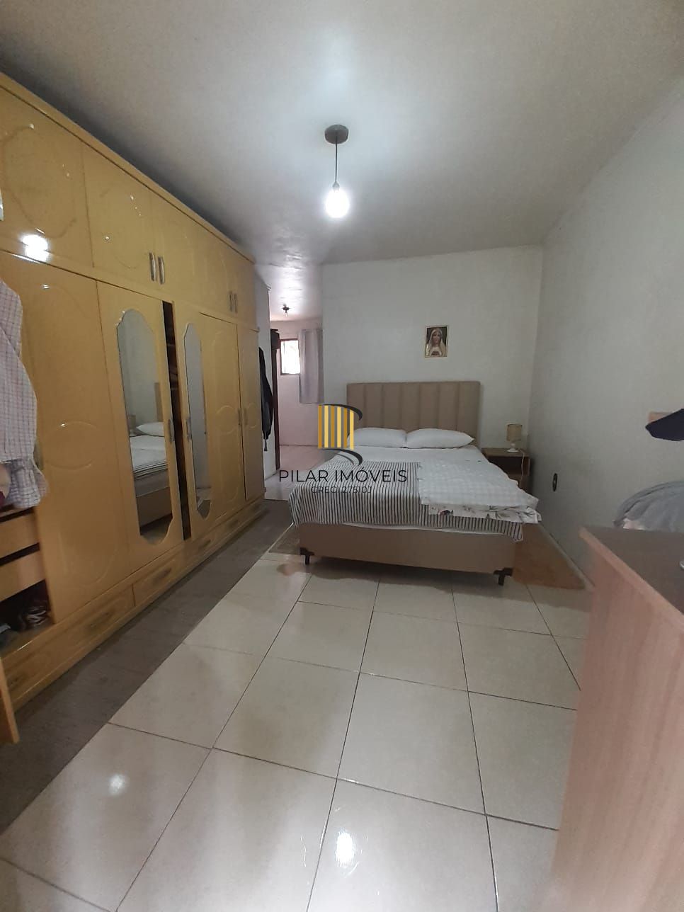 Casa Residencial Semimobiliada à Venda em Porto Alegre, RS