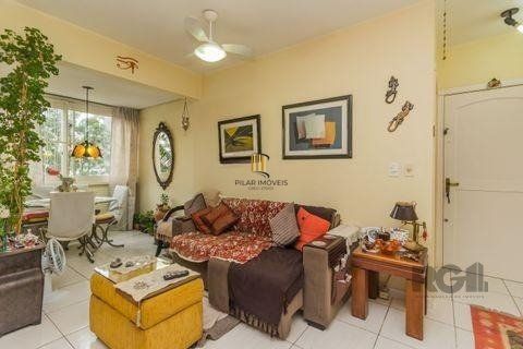Apartamento, no bairro Chácara das pedras. Churrasqueira, 1 vaga, 3 quartos