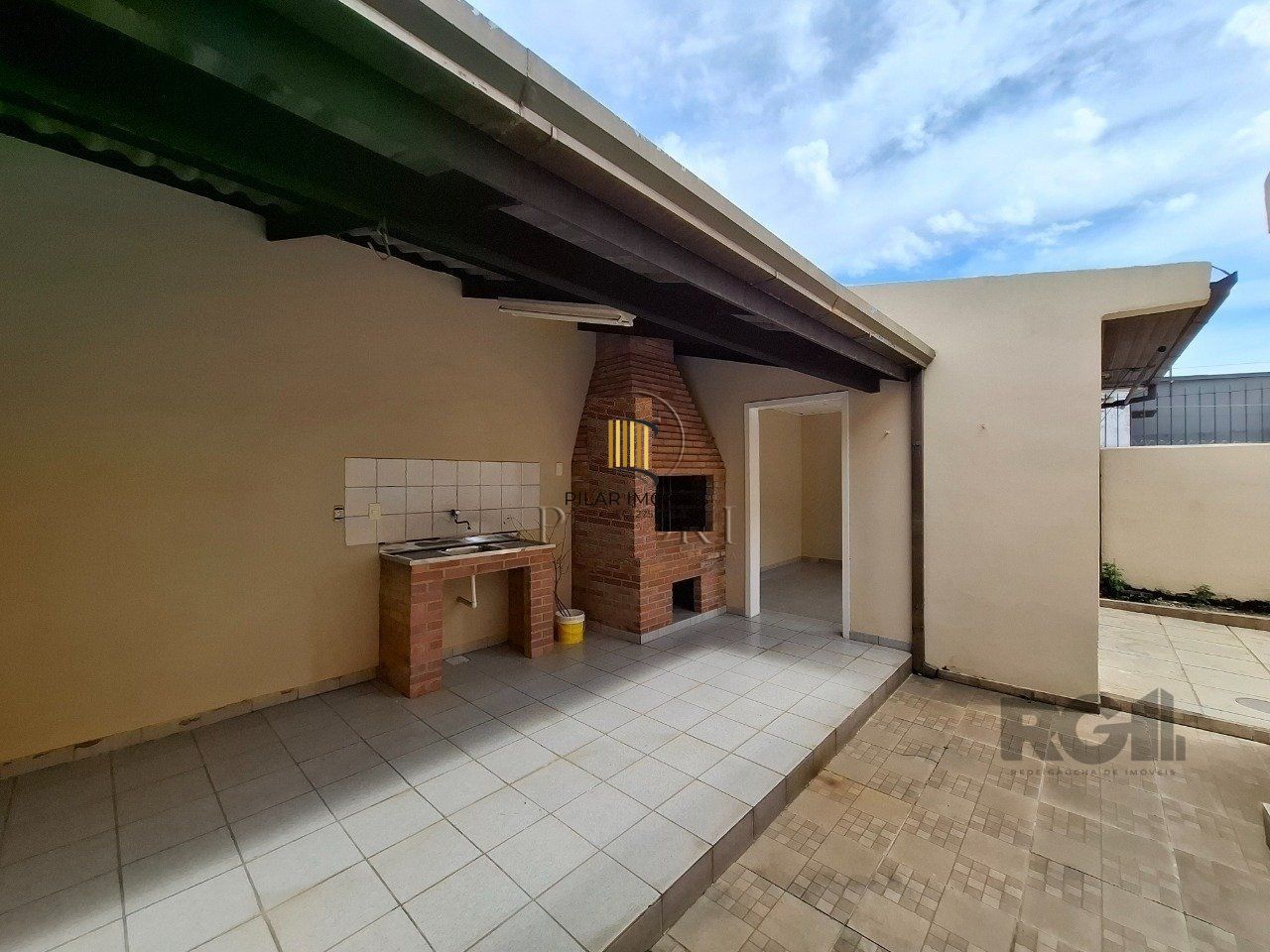 Casa para Venda - 90m², 2 dormitórios, 4 vagas - São Geraldo
