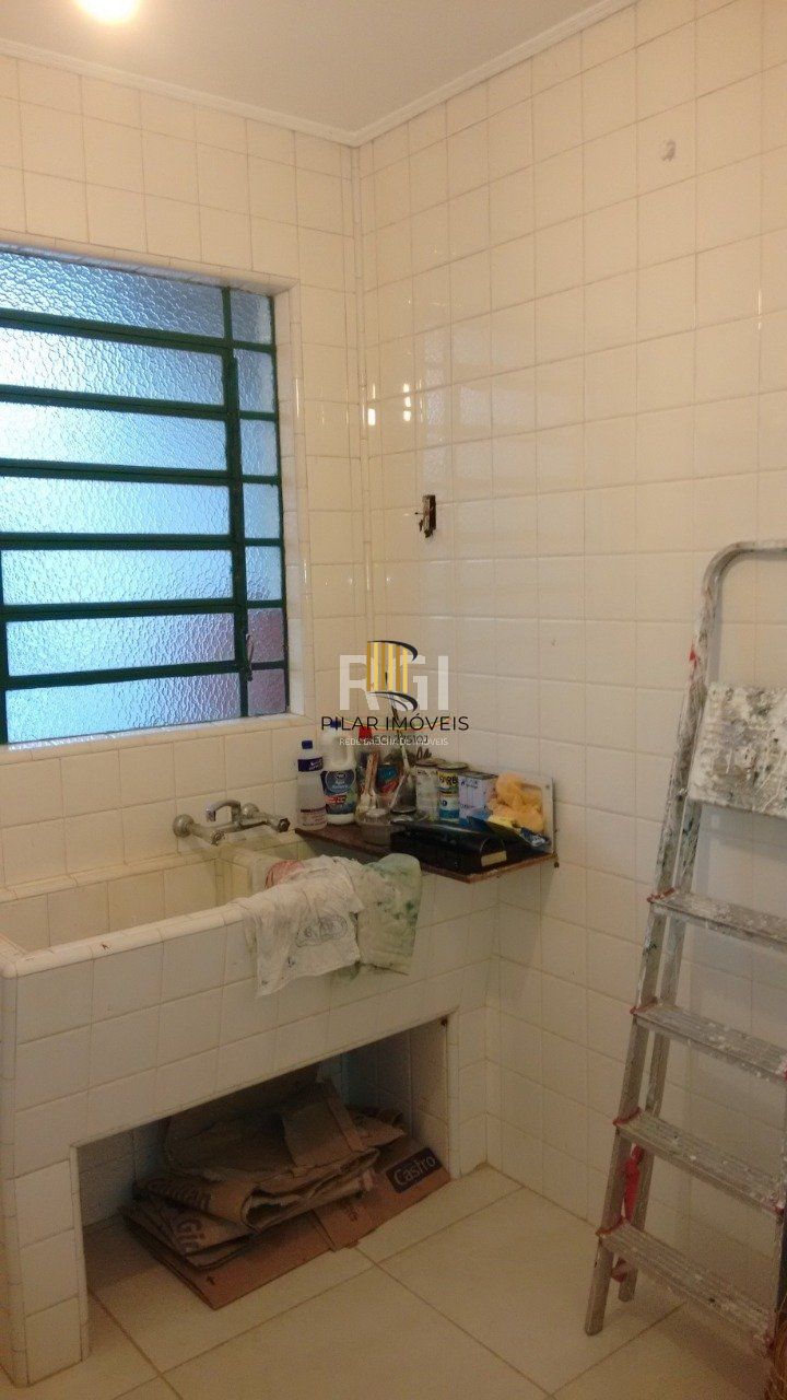 Casa para Venda - 363m², 3 dormitórios, sendo 1 suites, 2 vagas - São João