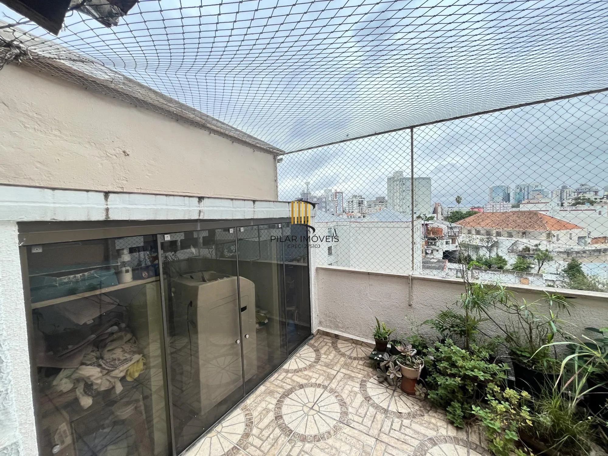 Apartamento garden de 1 dormitório transformado 2 quartos no bairro Cidade Baixa