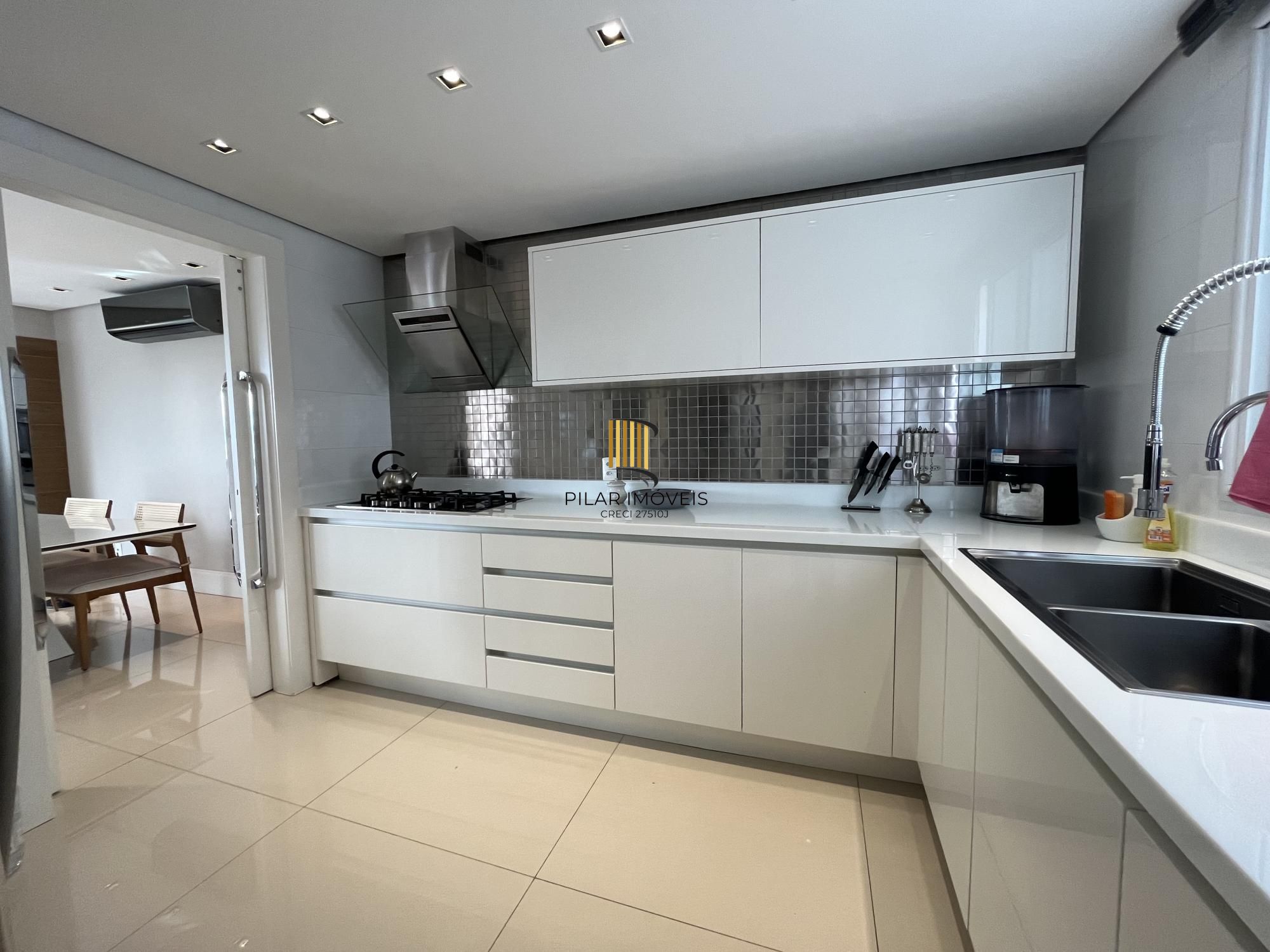 Apartamento de 3 quartos, 1 suite tradicional 2 americanas,  4 vagas de garagem