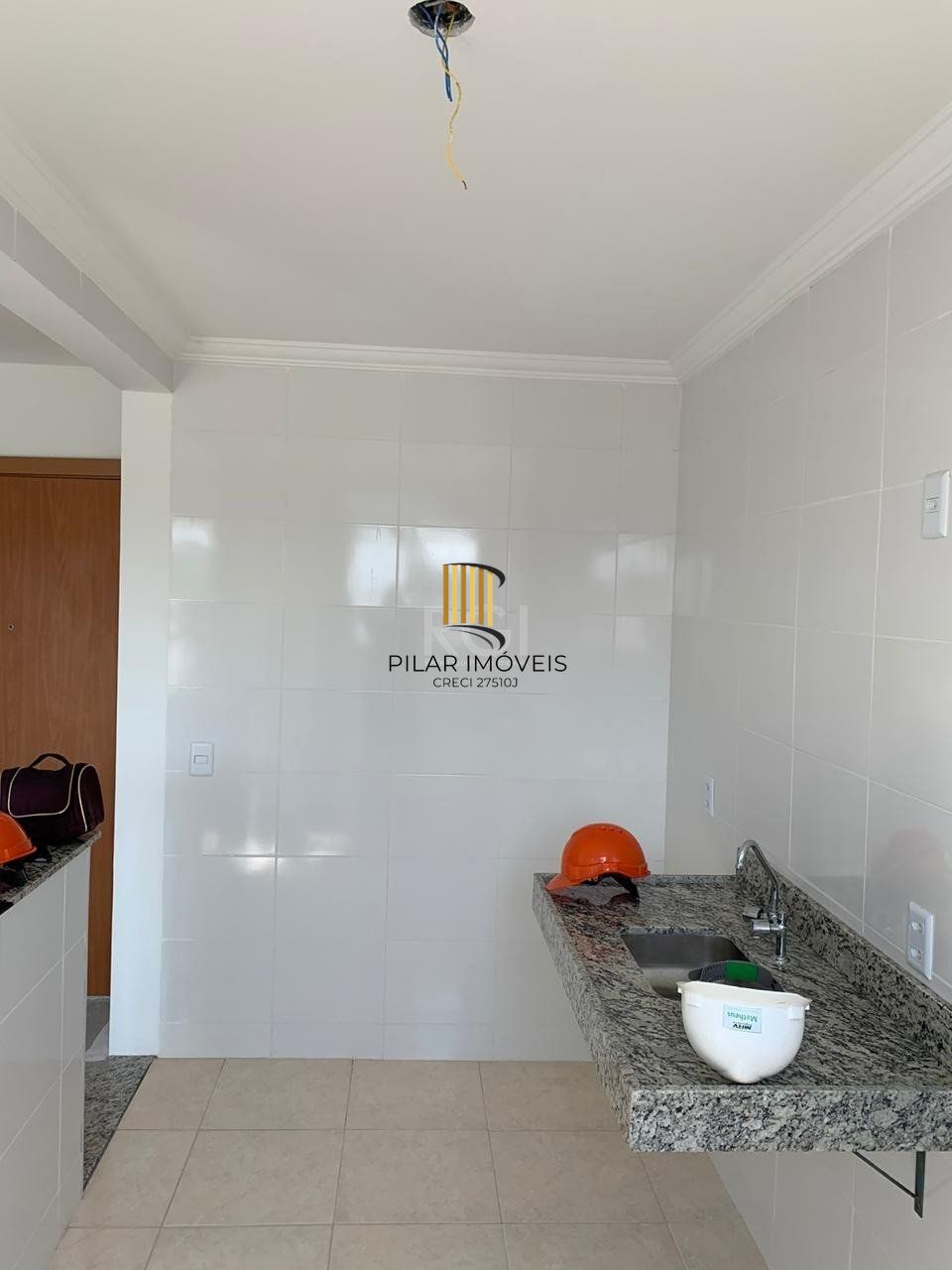 Apartamento para Venda - 48m², 2 dormitórios, 1 vaga - Rubem Berta