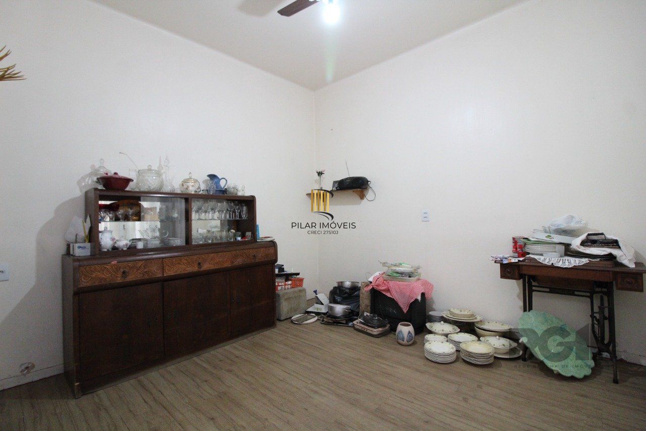 Casa à venda 4 quartos (dormitórios), suíte, 3 vagas - Partenon, Porto Alegre