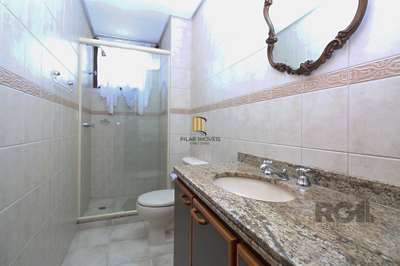 Apartamento de 3 dormitórios, suíte e 2 vagas de garagem no bairro Petrópolis em Porto Alegre