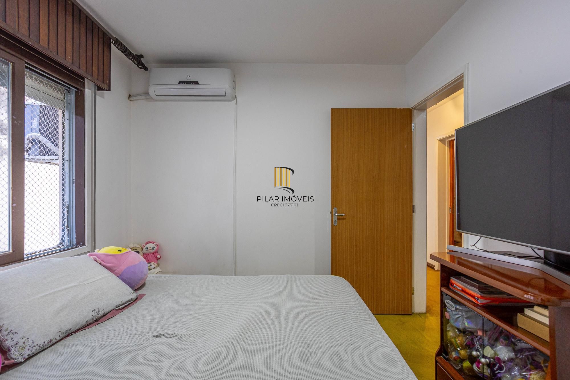 Apartamento de três quartos, suíte, dependência de empregada e 1 vaga de garagem