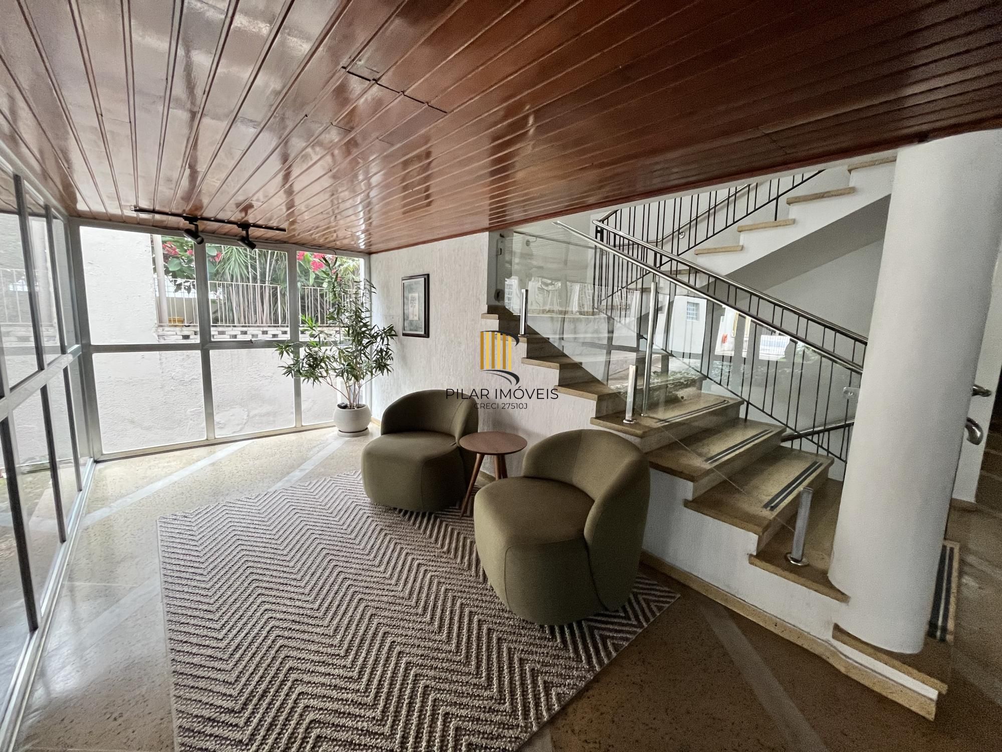 Apartamento de 3 quartos, churrasqueira e 1 vaga de garagem bairro Petrópolis