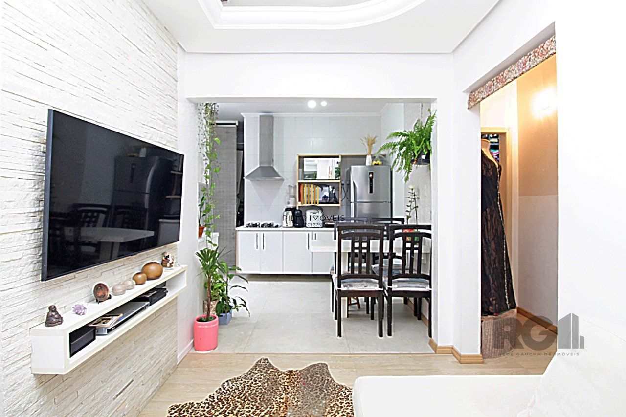 Apartamento de quatro dormitórios e uma vaga de garagem no bairro Bom Fim em Porto Alegre.
