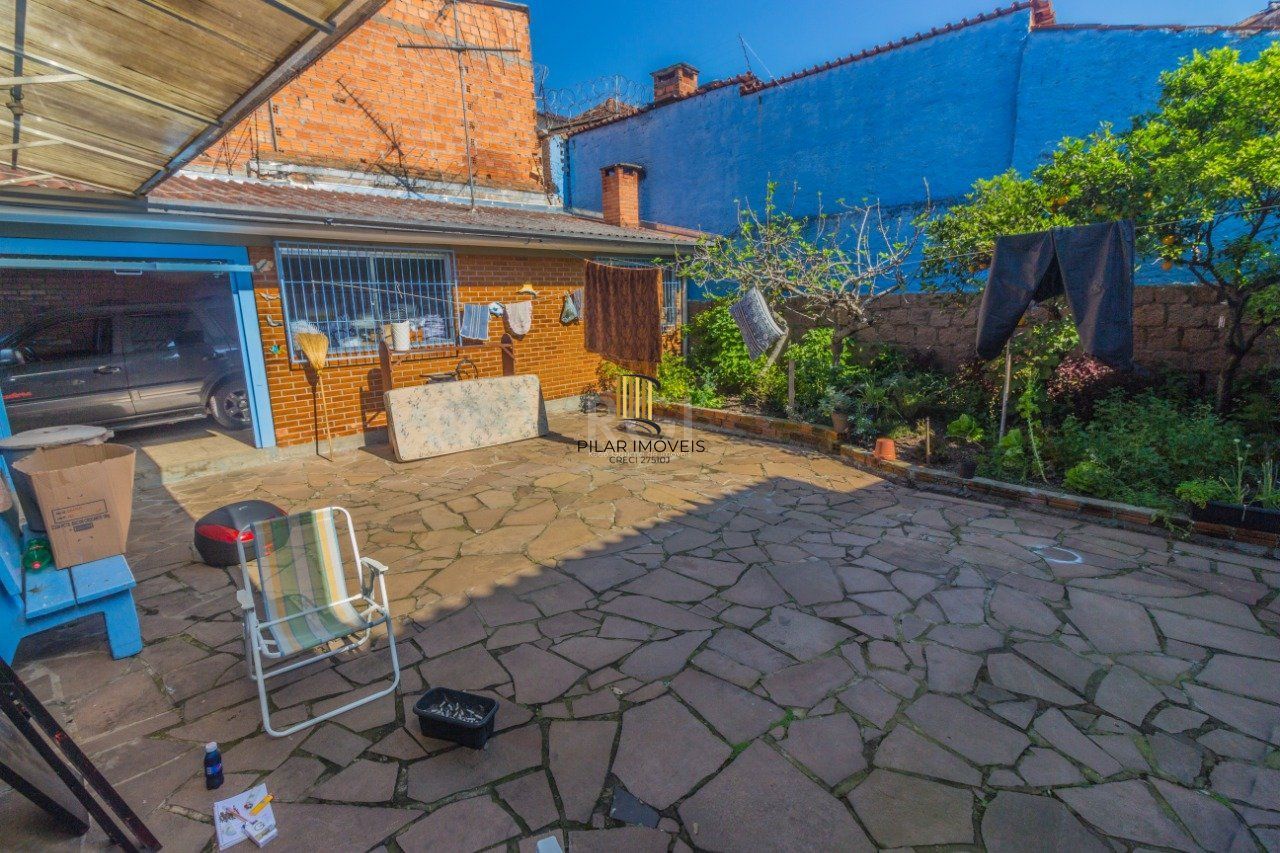 Casa para Venda - 165m², 3 dormitórios, 4 vagas - Santa Tereza