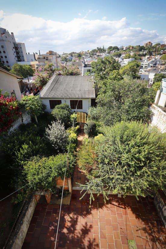 Casa 3 dorms  2 vagas Chácara das Pedras em Porto Alegre-RS