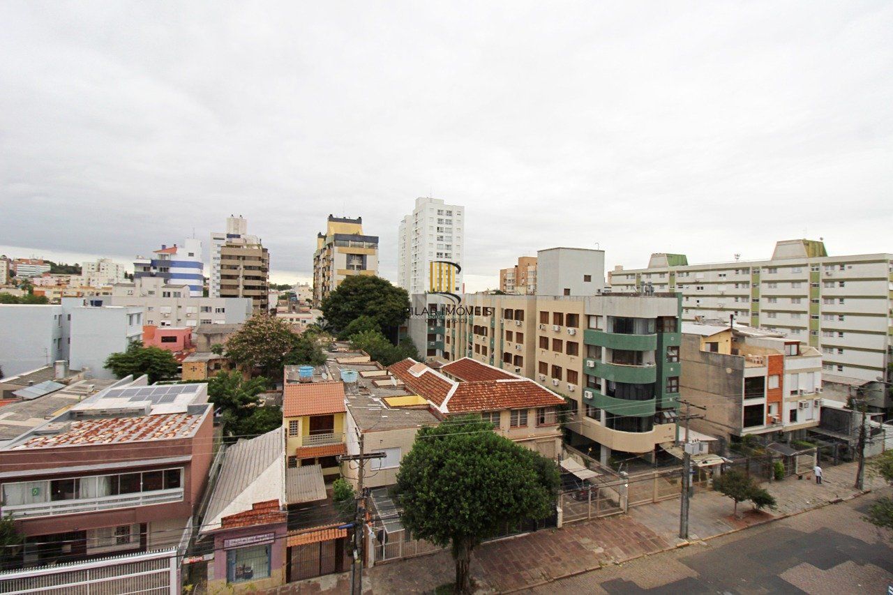 Apartamento de três dormitórios, suíte e uma vaga de garagem no bairro Santana