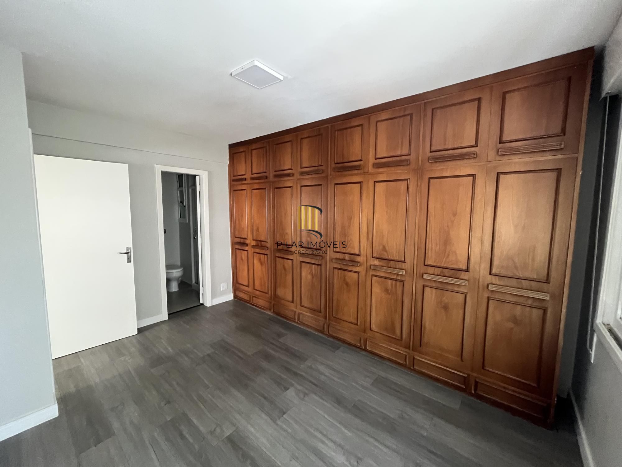 Apartamento de 3 quartos, suíte e 1 vaga de garagem no bairro Menino Deus em POA
