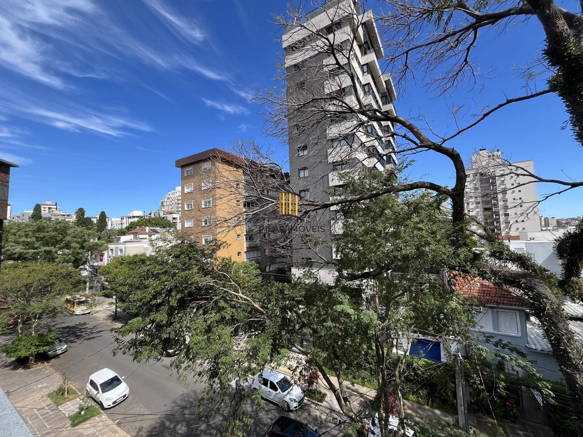 Apartamento de 3 quartos e 2 vagas de garagem no bairro Petrópolis em POA