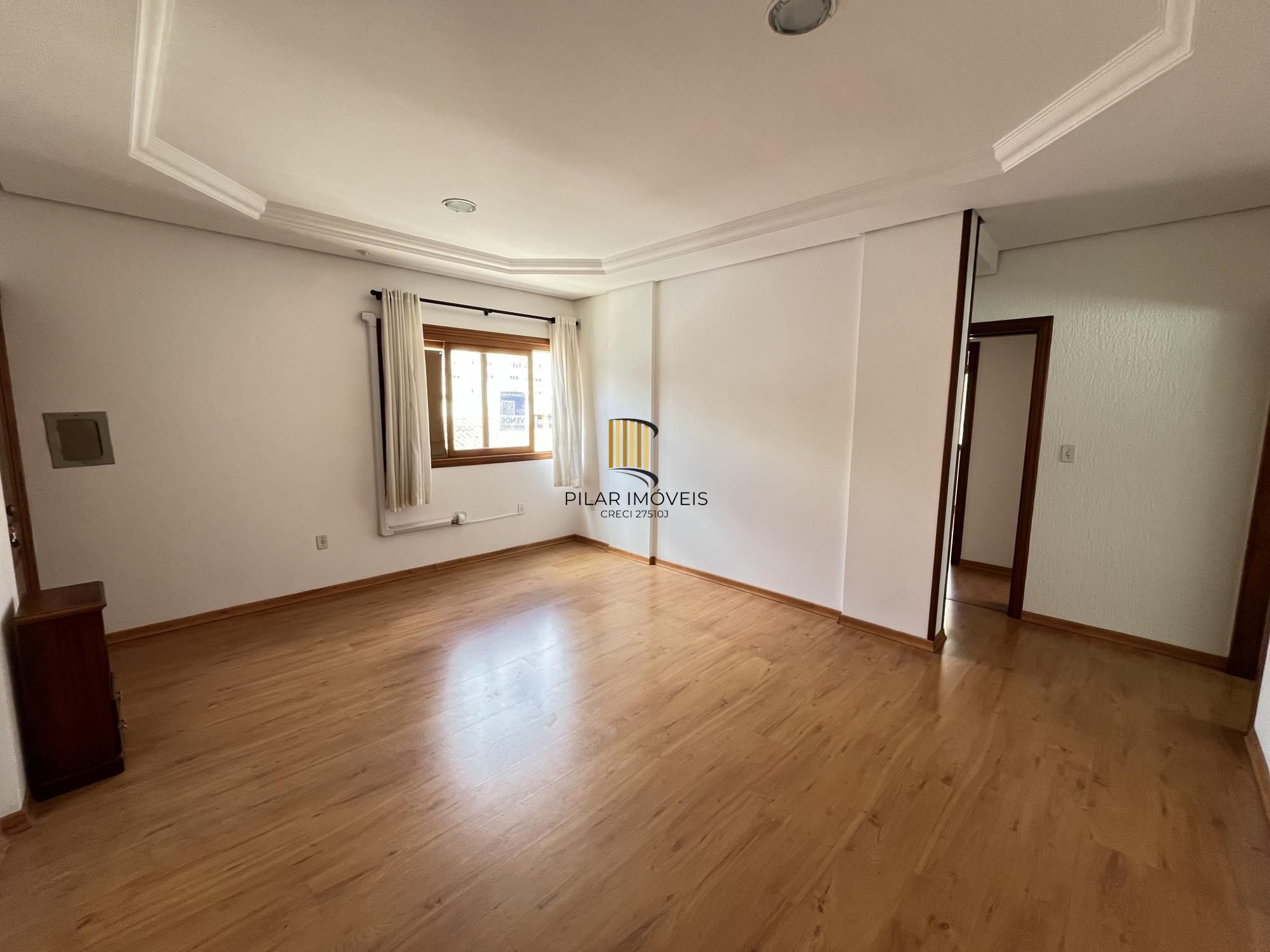 Apartamento de 2 quartos, suite e 1 vaga de garagem no bairro Menino Deus em POA