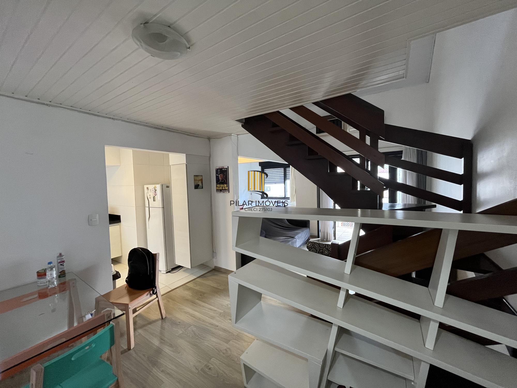 Duplex de 1 quarto, garagem coberta no bairro Cidade Baixa em Porto Alegre