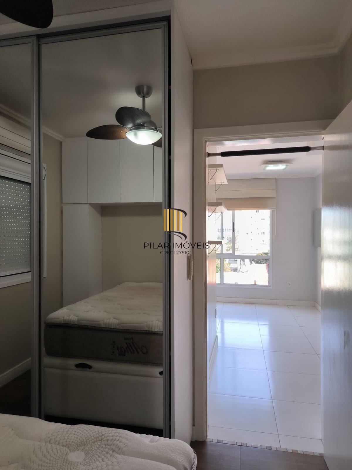 Apartamento de um quarto e uma vaga de garagem no bairro Menino Deus em POA/RS