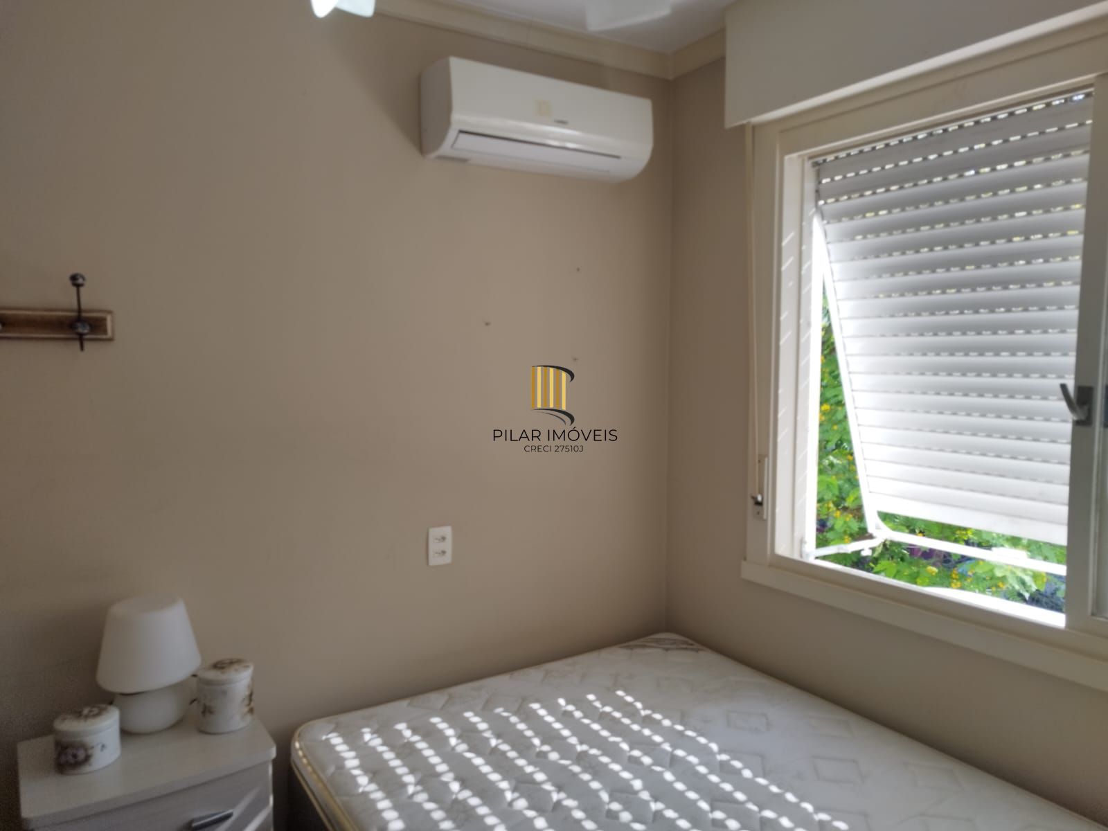 Apartamento de um quarto e uma vaga de garagem no bairro Santa Cecília