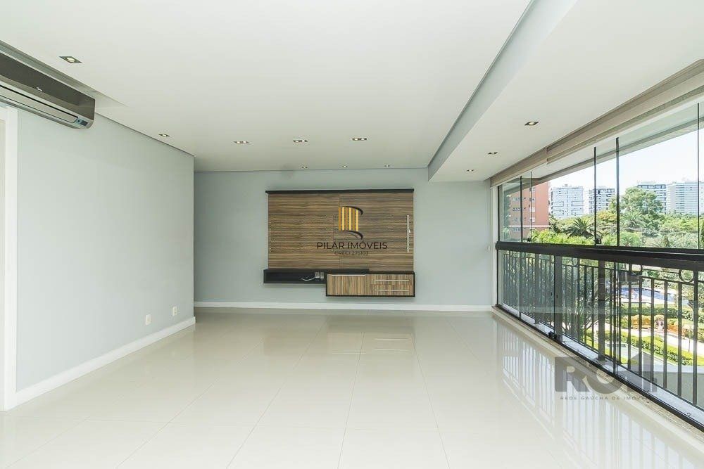 Apartamento de 3 quartos, suíte e duas vagas de garagem no bairro Jardim Europa
