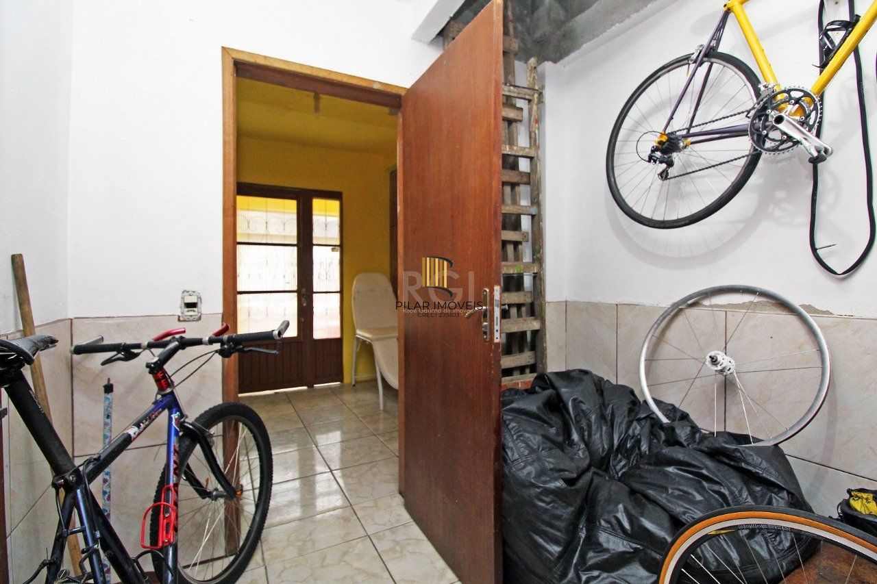 Casa para Venda - 85m², 2 dormitórios, 1 vaga - Cidade Baixa