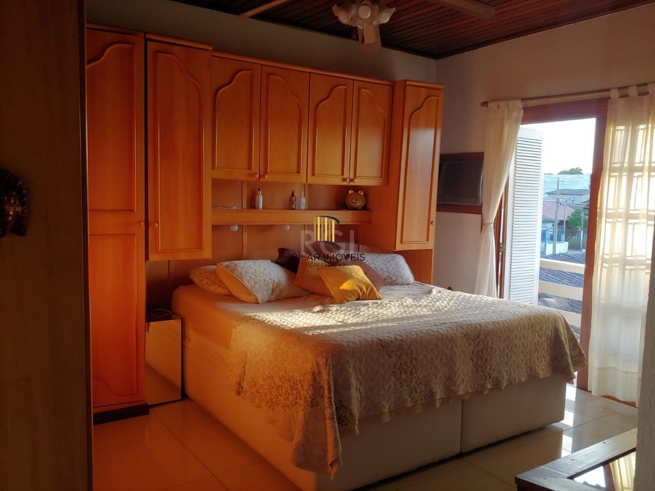 Casa para Venda - 250m², 3 dormitórios, sendo 1 suites, 5 vagas - Santa Rosa
