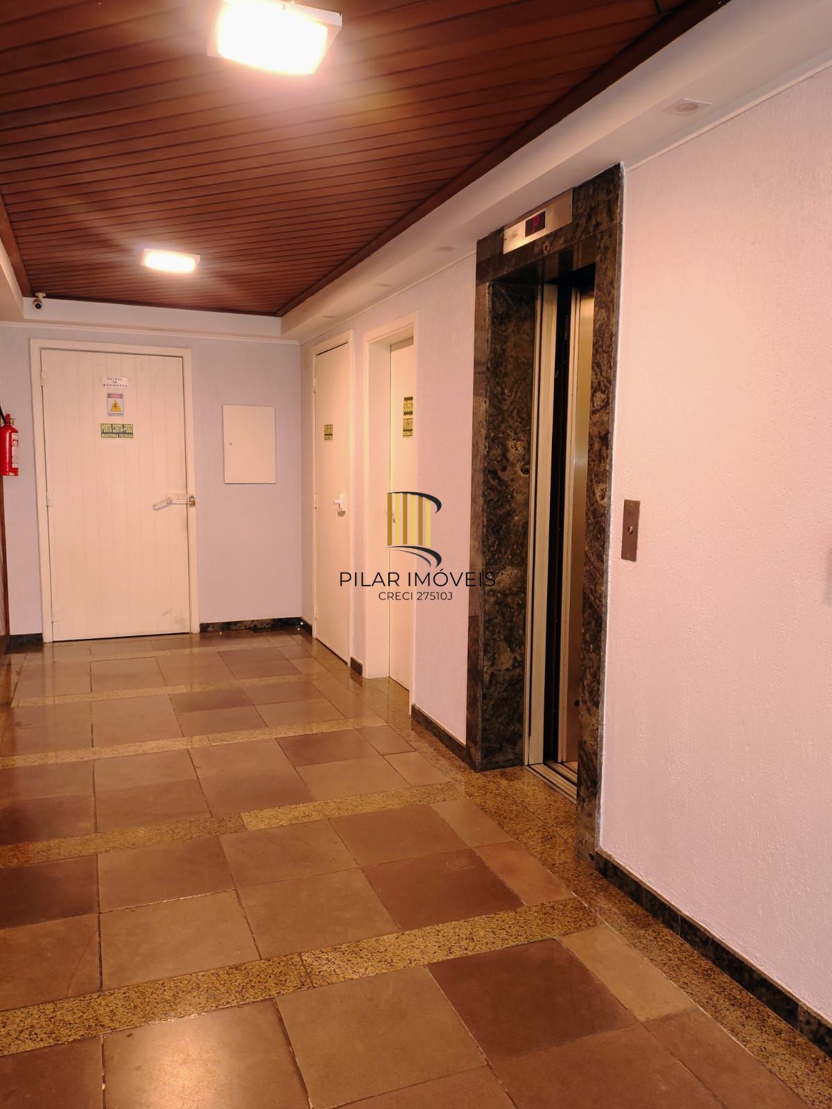 Sala ampla pois é ligada a outra ao lado do Colégio Santa Inês perto do Zaffari.