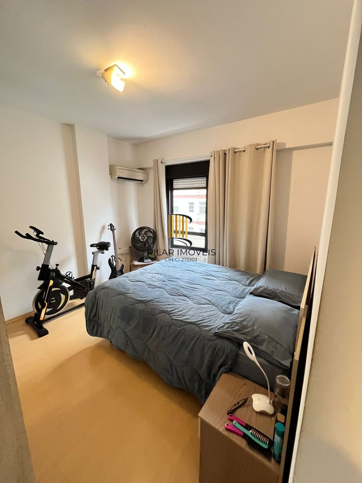 Apartamento de 2 quartos e 1 vaga de garagem no bairro Menino Deus Porto Alegre