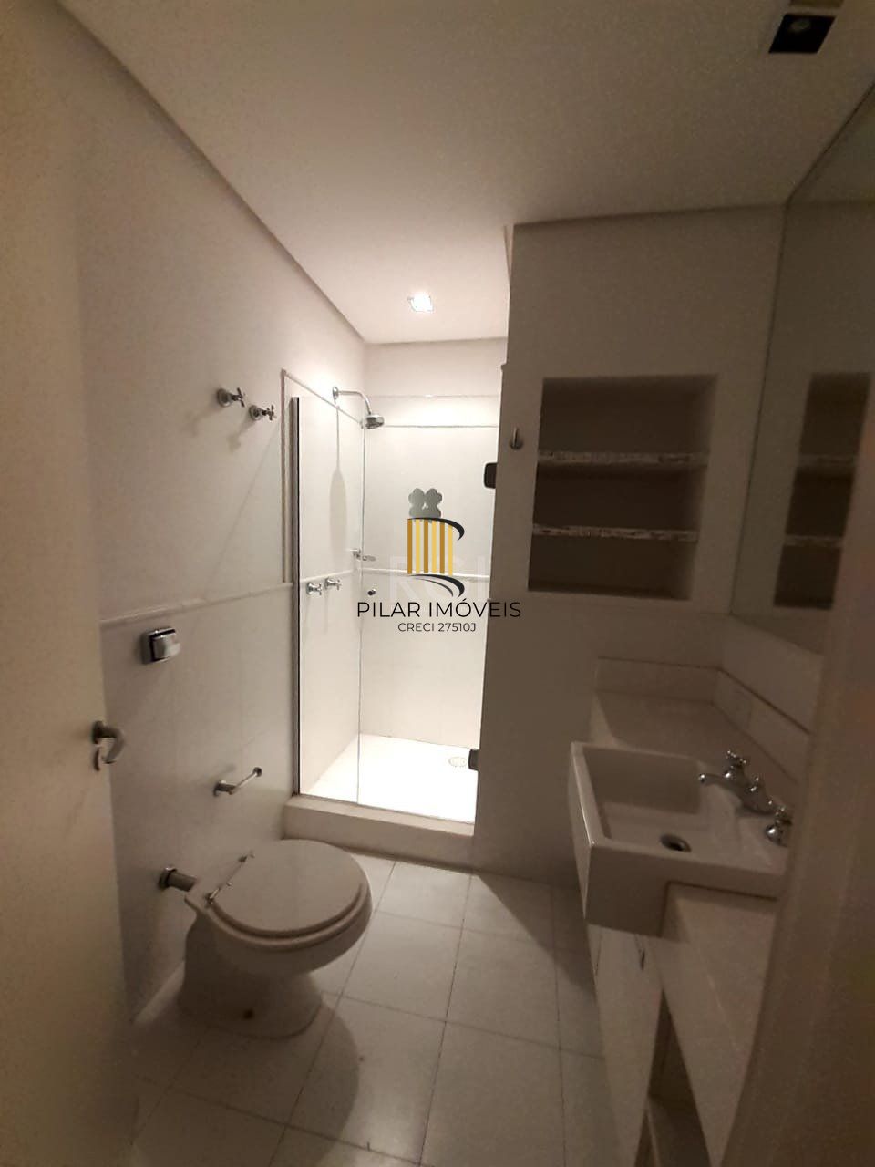 Apartamento para Venda - 230m², 4 dormitórios, sendo 1 suites, 2 vagas - Petrópolis