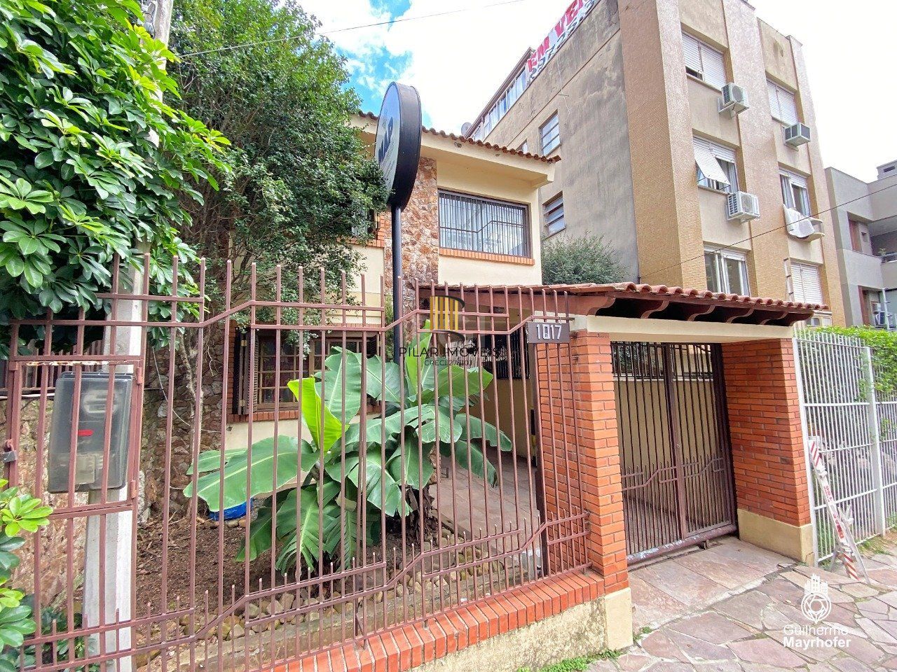 Casa para Venda - 347m², 5 dormitórios, sendo 2 suites, 3 vagas - São João