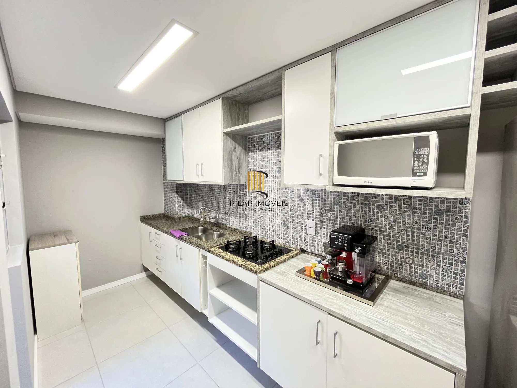 Apartamento de 2 quartos, churrasqueira e vaga no bairro Bom Fim em Porto Alegre