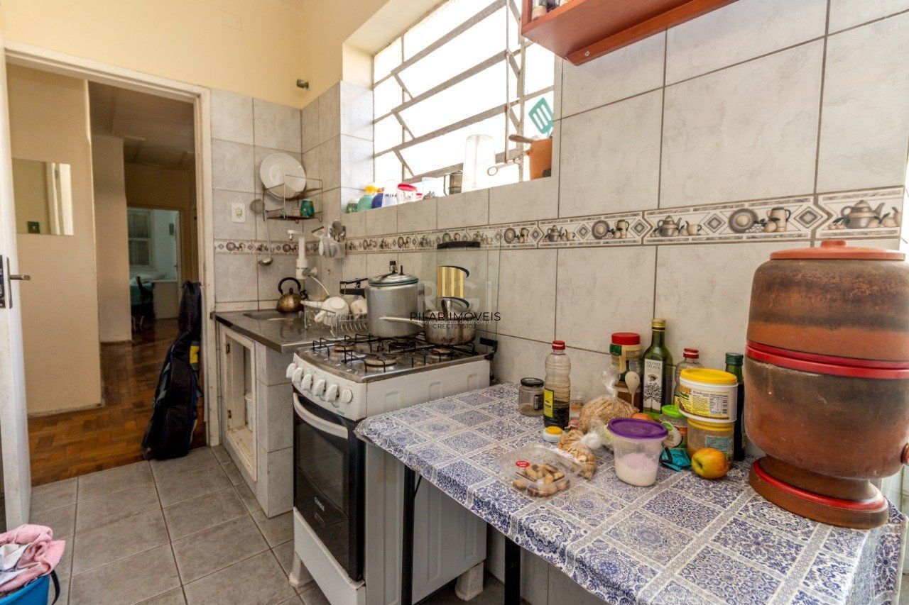 Apartamento para Venda - 61.47m², 2 dormitórios, 1 vaga - Petrópolis