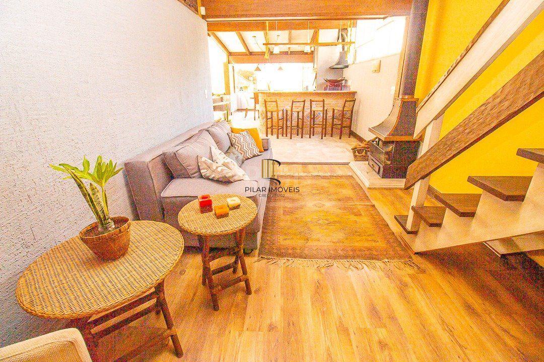 Cobertura para Venda - 116.36m², 2 dormitórios, sendo 1 suites, 1 vaga - Petrópolis