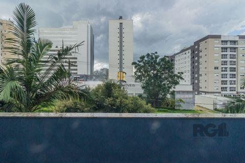 Apartamento, no bairro Chácara das pedras. Churrasqueira, 1 vaga, 3 quartos