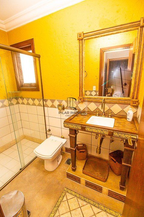 Cobertura para Venda - 116.36m², 2 dormitórios, sendo 1 suites, 1 vaga - Petrópolis