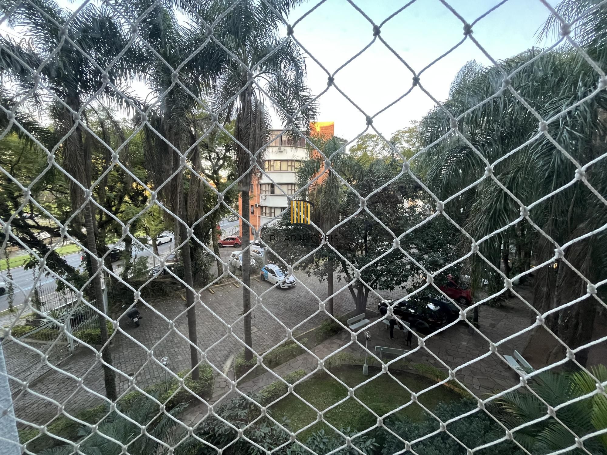 Apartamento de um quarto com uma vaga de garagem por convenção na Av. Ipiranga