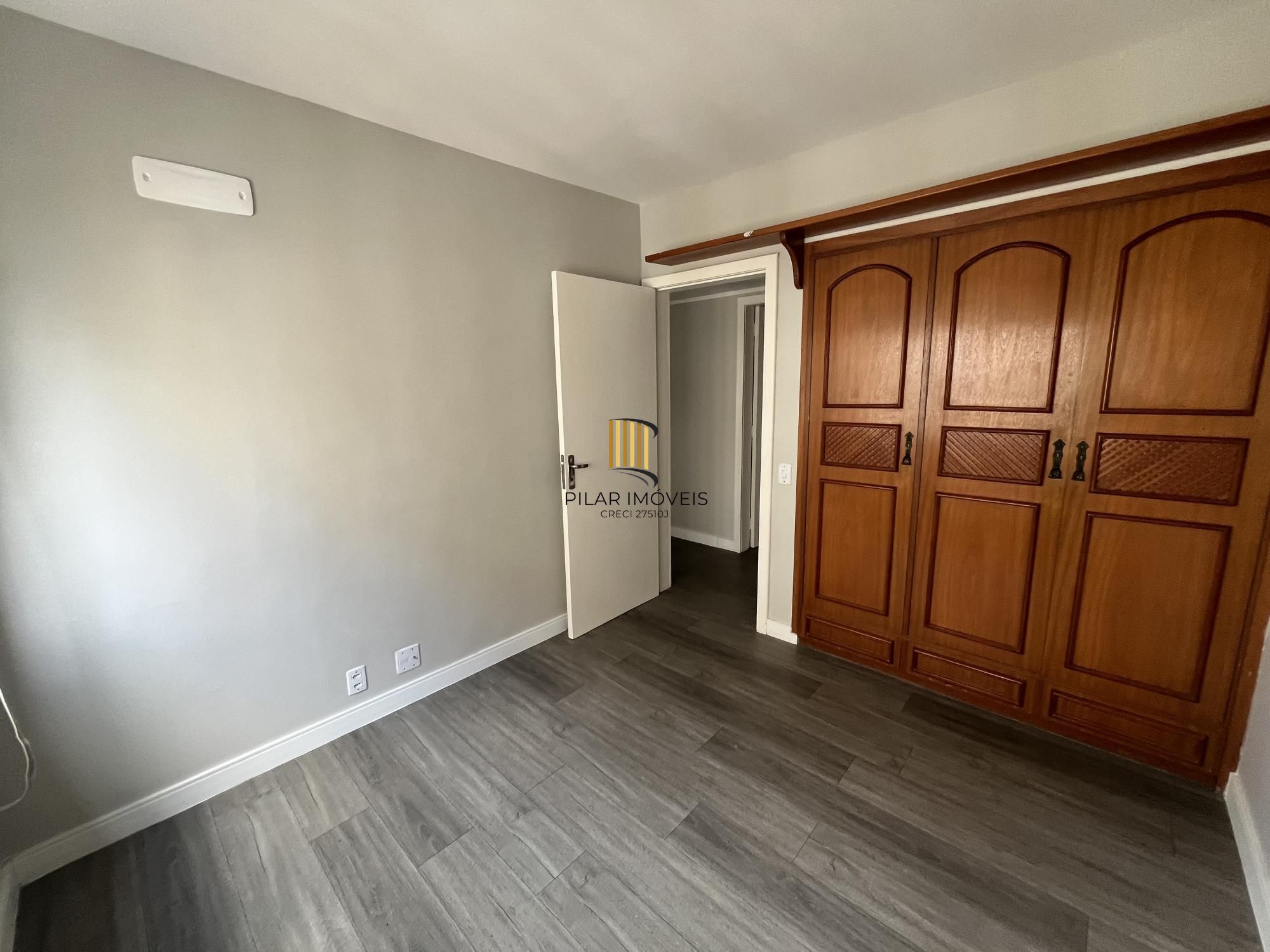 Apartamento de 3 quartos, suíte e 1 vaga de garagem no bairro Menino Deus em POA