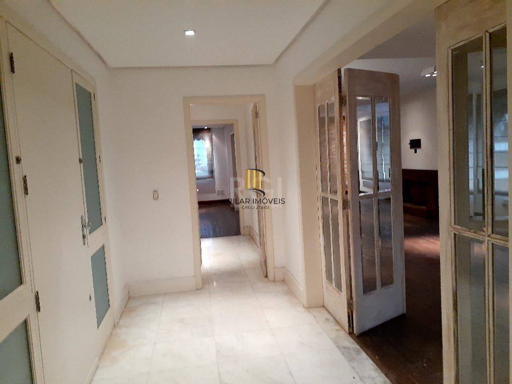 Apartamento para Venda - 230m², 4 dormitórios, sendo 1 suites, 2 vagas - Petrópolis