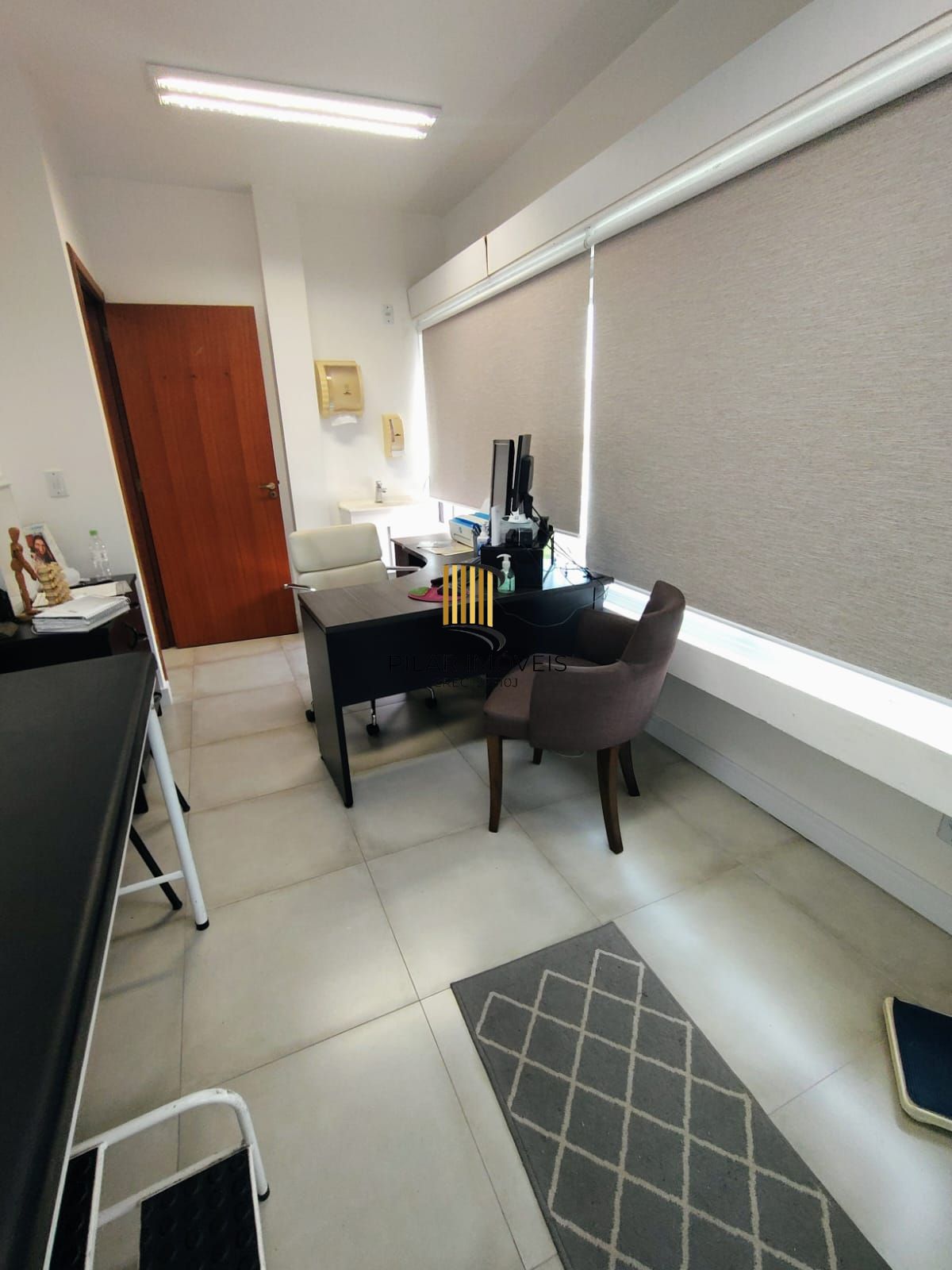 Sala ampla pois é ligada a outra ao lado do Colégio Santa Inês perto do Zaffari.