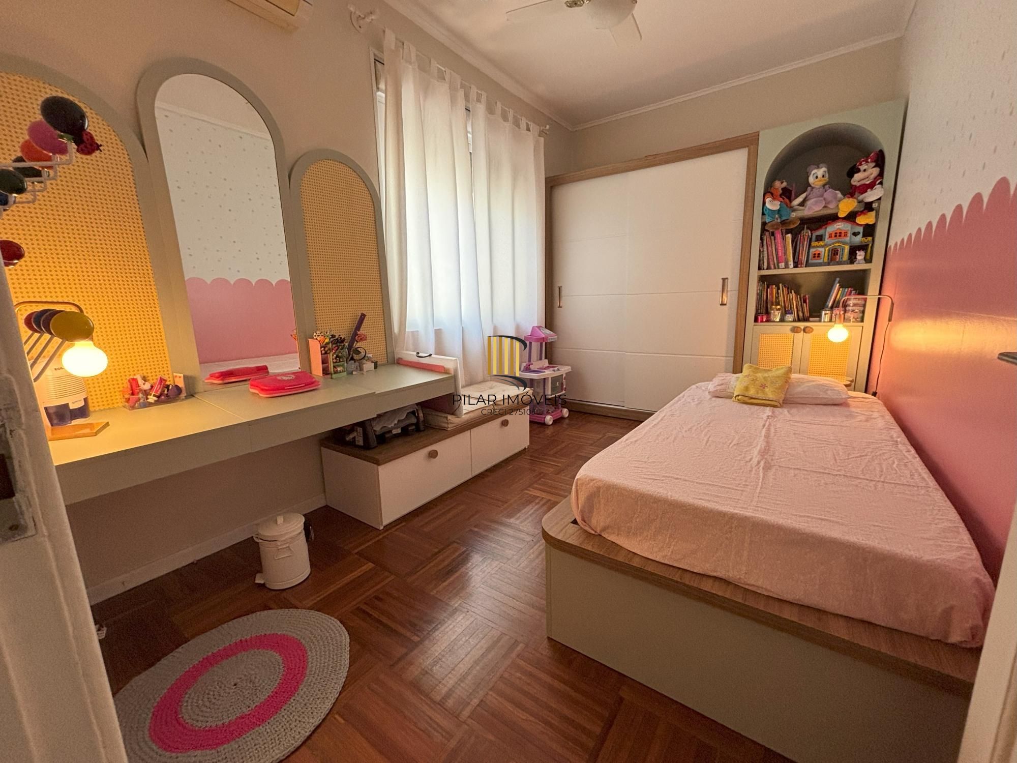Apartamento de 2 quartos no bairro Rio Branco em Porto Alegre