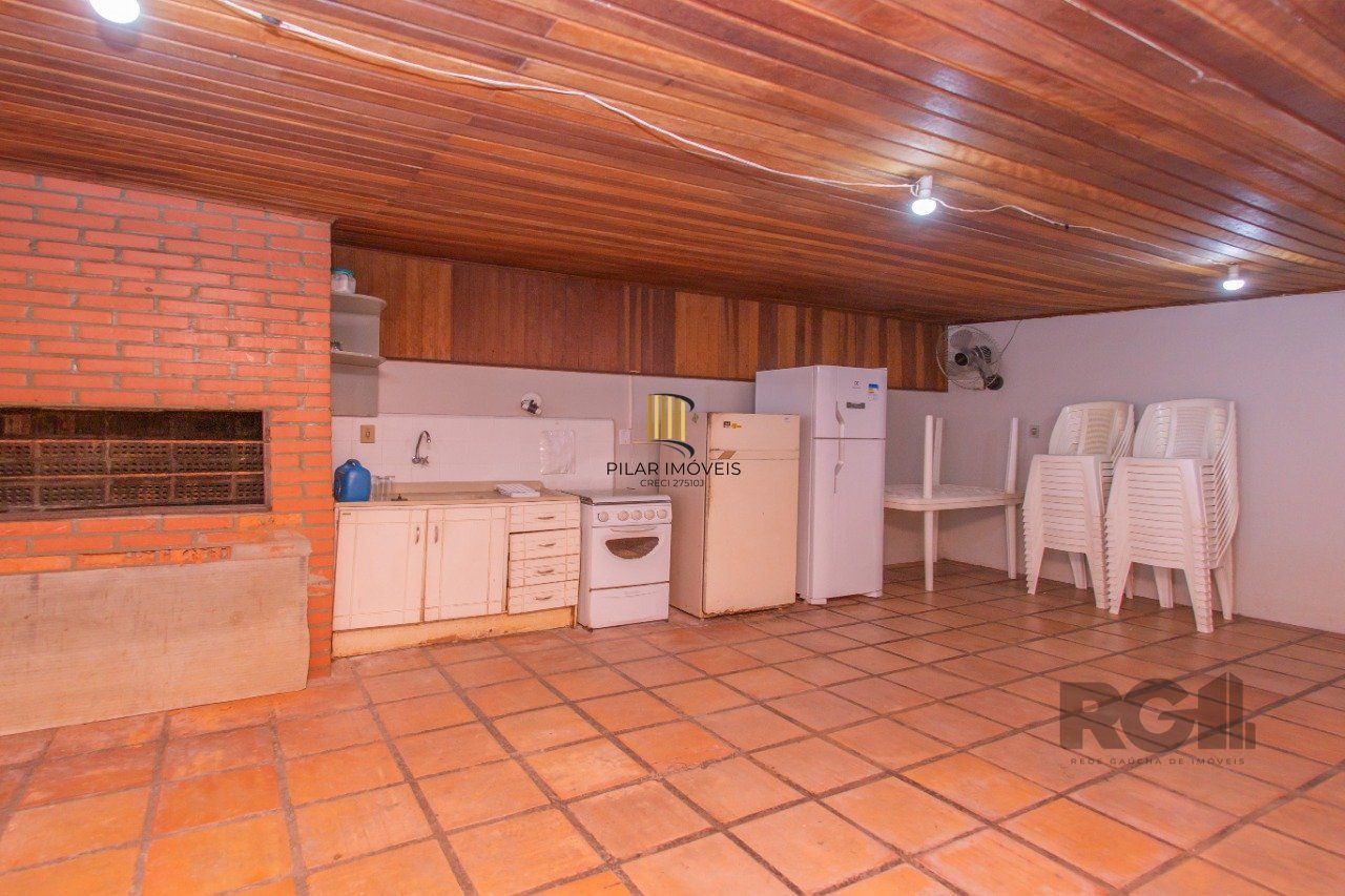 Apartamento de 3 quartos, sacada, dependência de empregada e 1 vaga de garagem