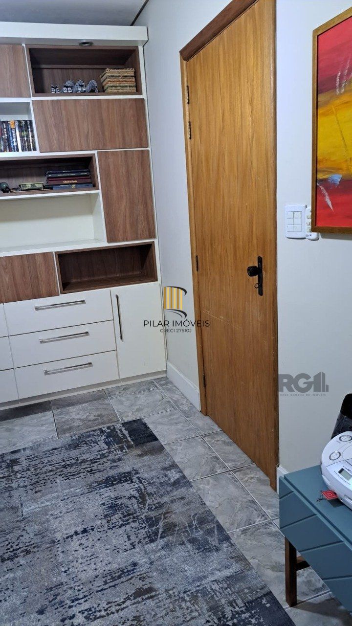 Sala comercial com 39,55 m² de área privativa. Localizado na Rua/Av. Felipe Camarão, no bairro Bom Fim em Porto Alegre.
